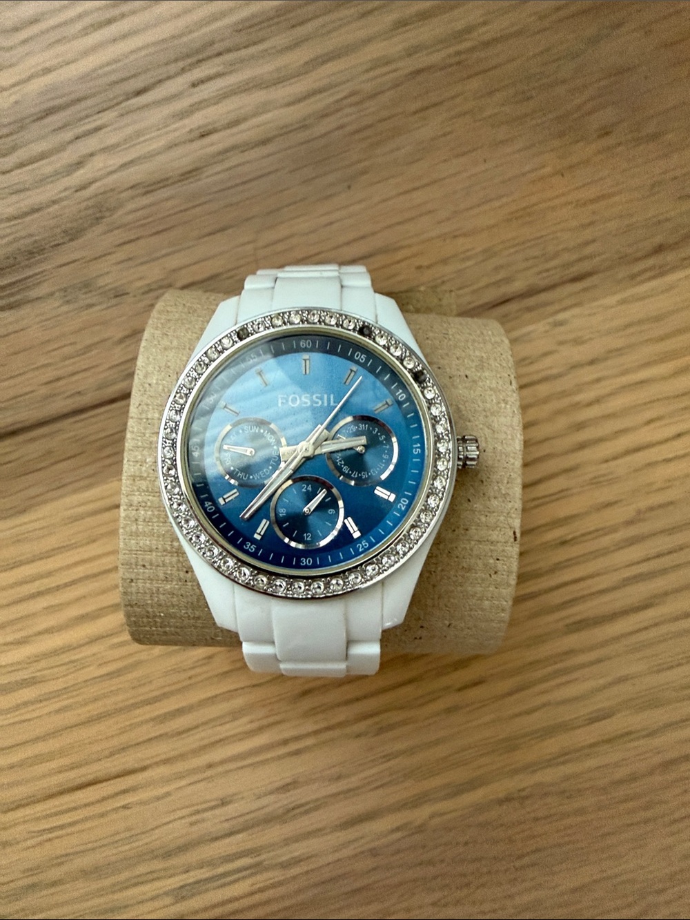 Fossil White Ceramic Watch with Blue Dial and Crystal Bezel